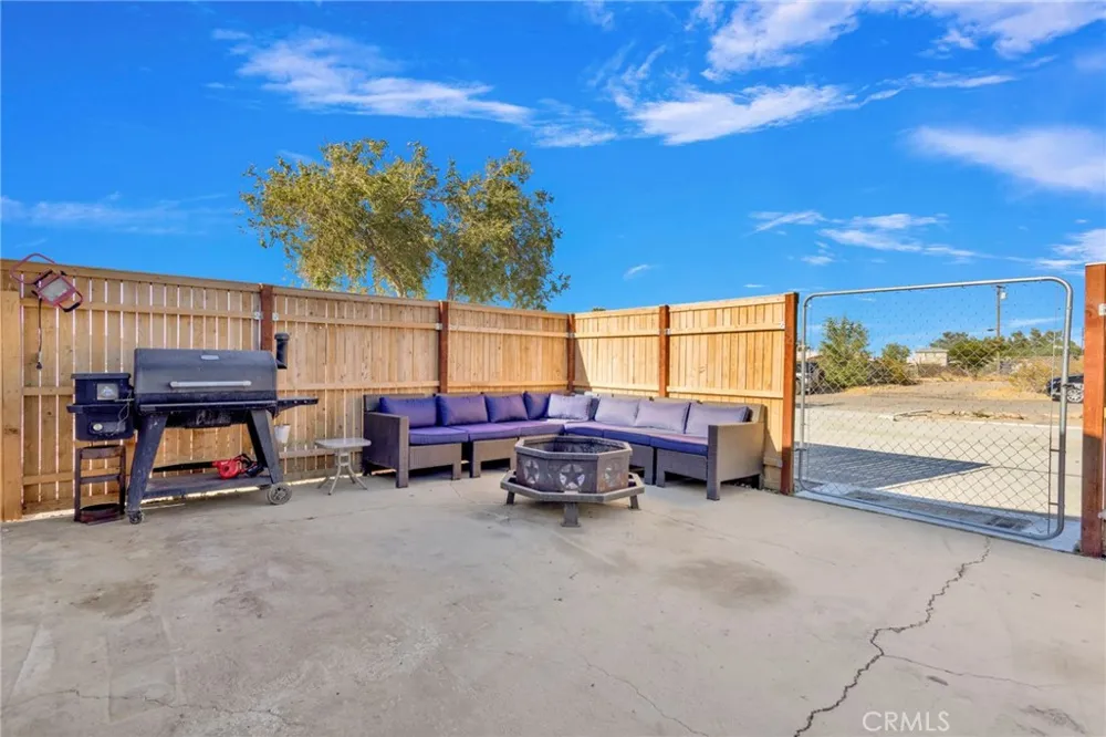 9996 Estrada Lucerne Valley, CA 92356