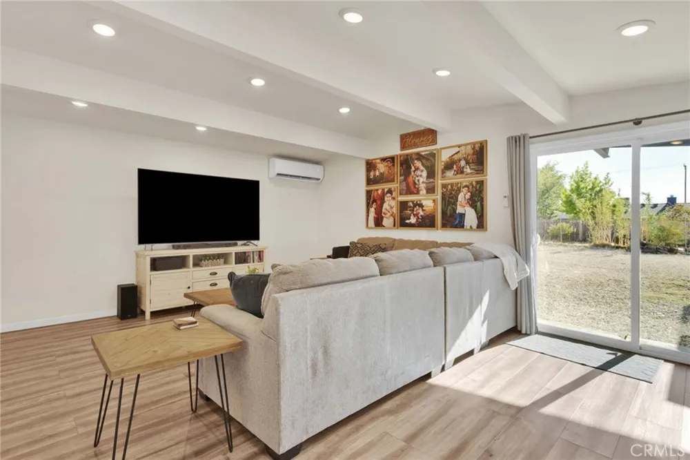 9996 Estrada Lucerne Valley, CA 92356
