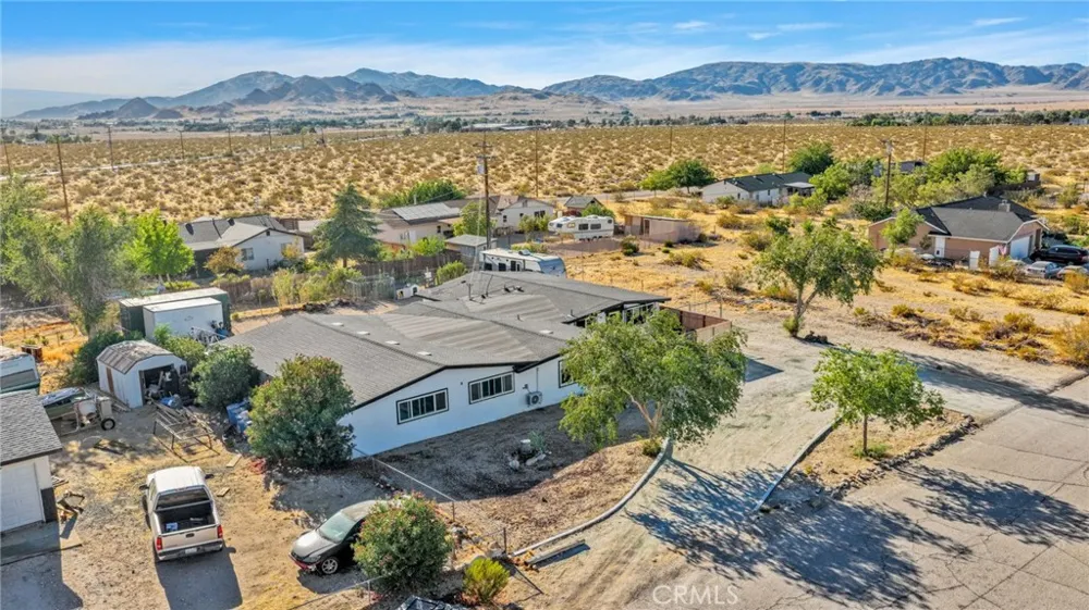 9996 Estrada Lucerne Valley, CA 92356