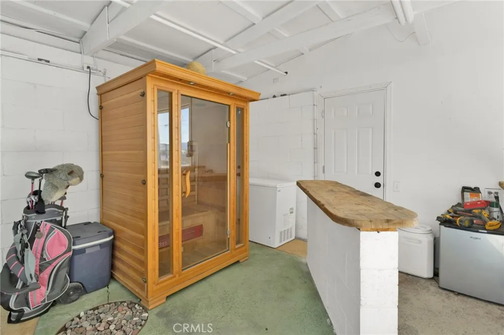 9996 Estrada Lucerne Valley, CA 92356