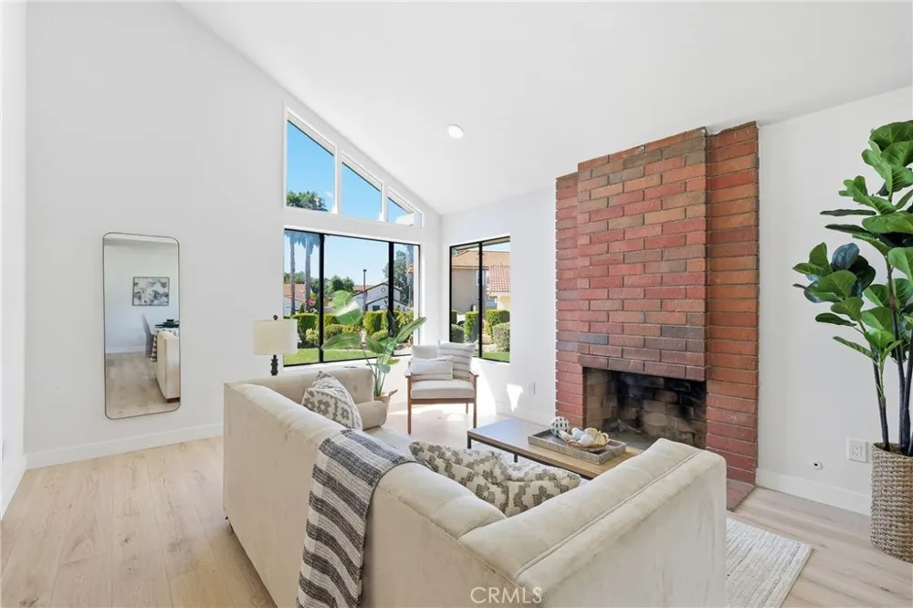 6 Skyview Phillips Ranch, CA 91766