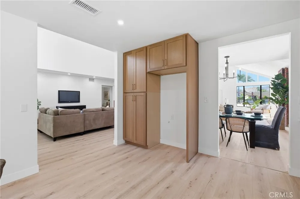 6 Skyview Phillips Ranch, CA 91766