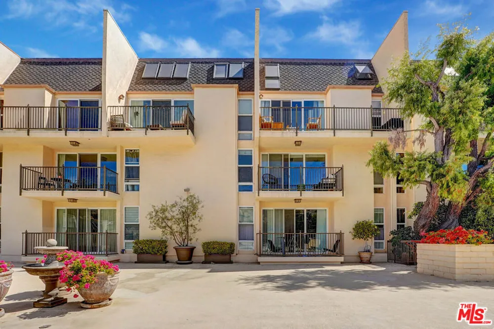 23901 Civic Center Way #258 Malibu, CA 90265