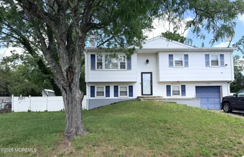 1409 Brookfield Drive