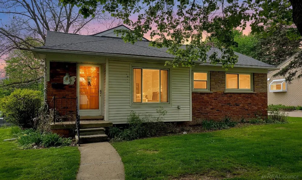303 Pennell Street Northville City, MI 48167