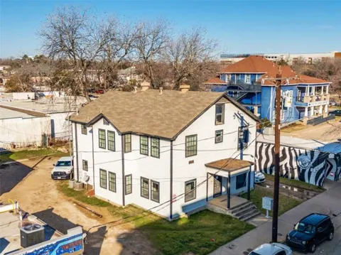 107 Fry Street #205