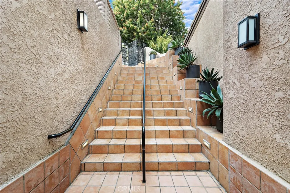 251 Calliope Street Laguna Beach, CA 92651
