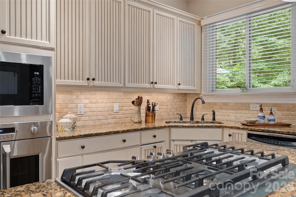 626 Wickhams Fancy Drive Biltmore Lake, NC 28715