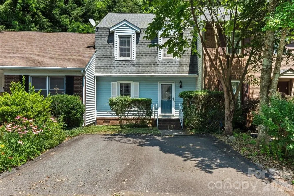 39 Wildwood Avenue Asheville, NC 28804