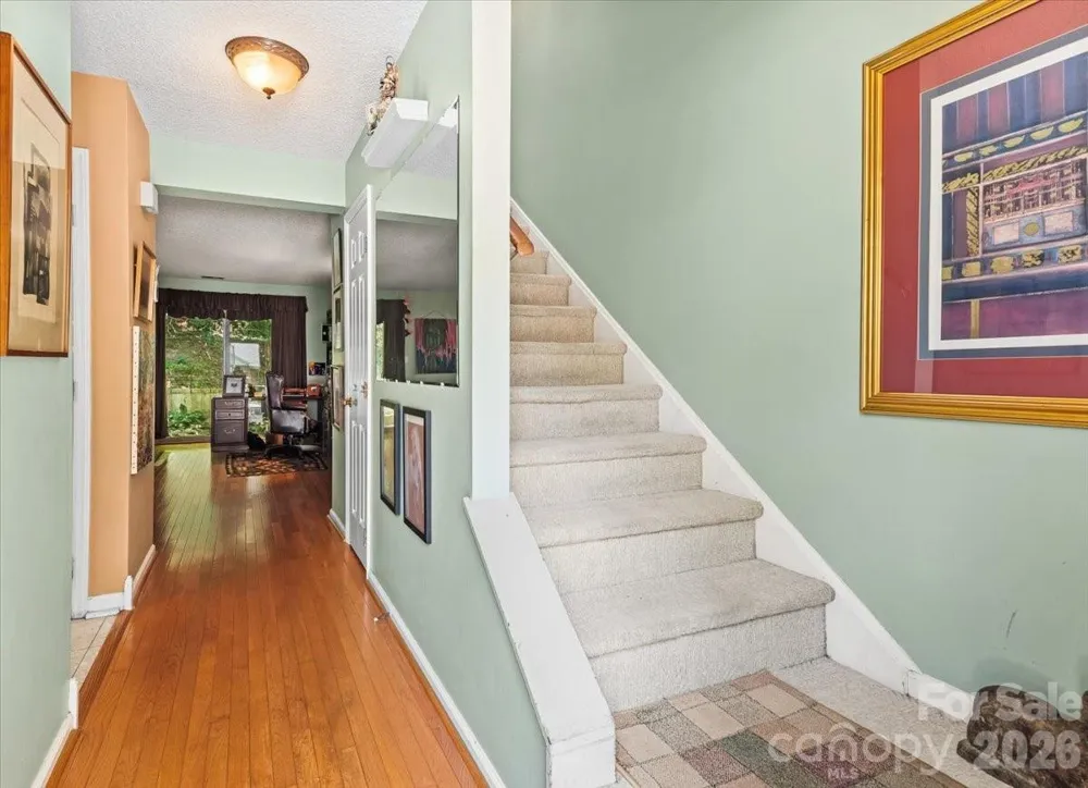 39 Wildwood Avenue Asheville, NC 28804