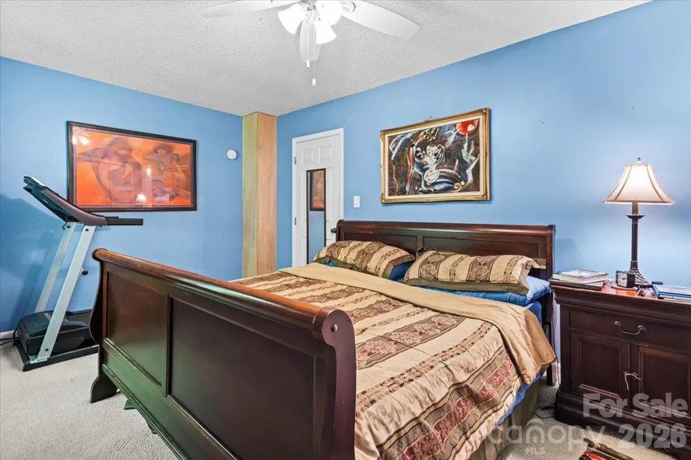 39 Wildwood Avenue Asheville, NC 28804