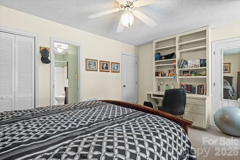 39 Wildwood Avenue Asheville, NC 28804