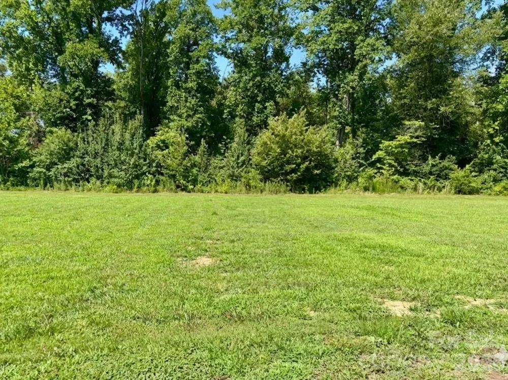 133 River Village Drive #10 Marion, NC 28752