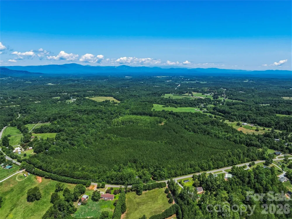 6783 Peniel Road Tryon, NC 28782