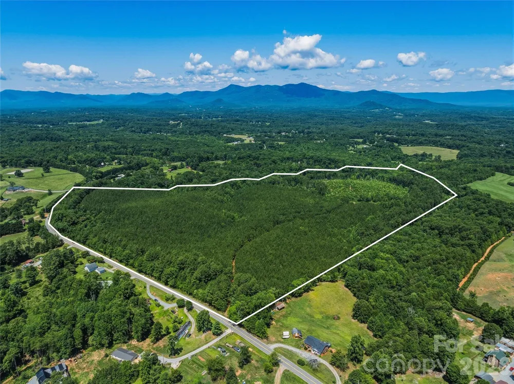 6783 Peniel Road Tryon, NC 28782