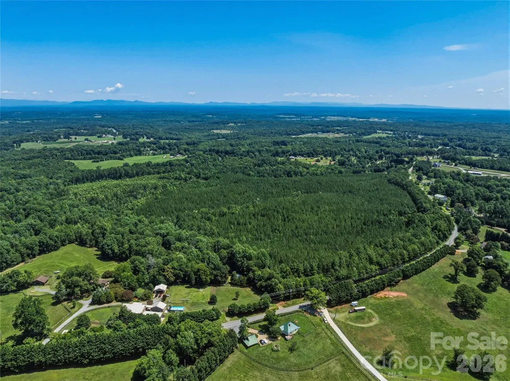 6783 Peniel Road Tryon, NC 28782