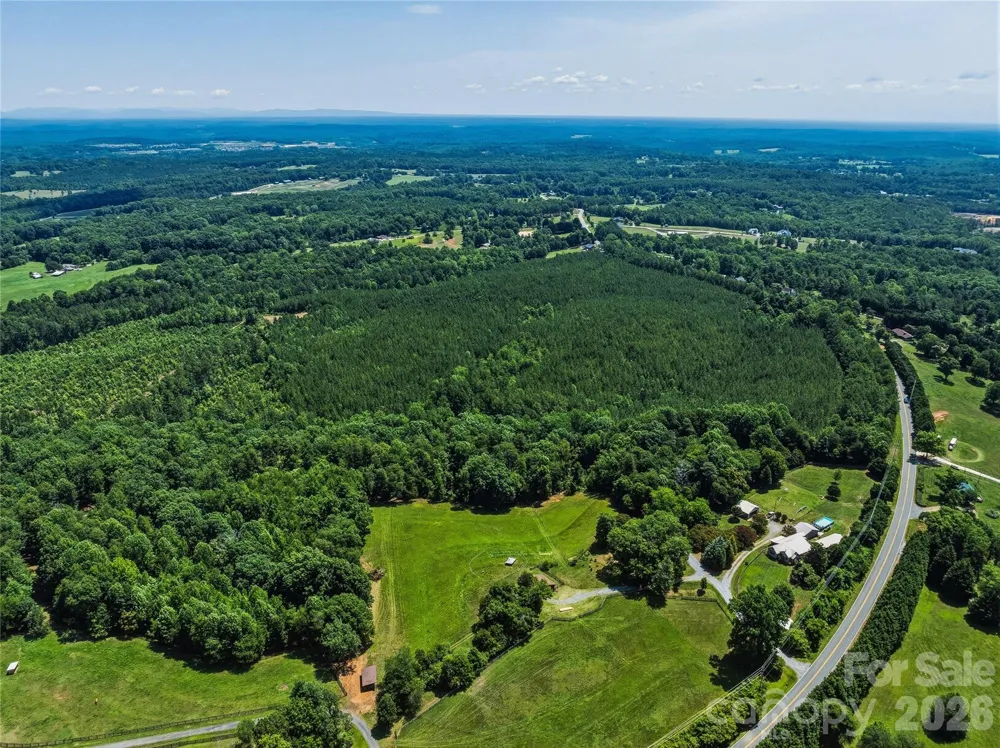 6783 Peniel Road Tryon, NC 28782