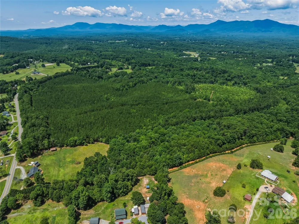 6783 Peniel Road Tryon, NC 28782