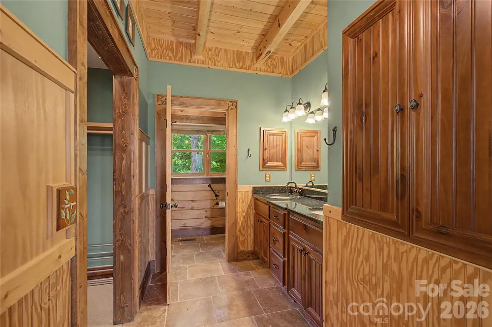 925 Appalachian Way Bryson City, NC 28713