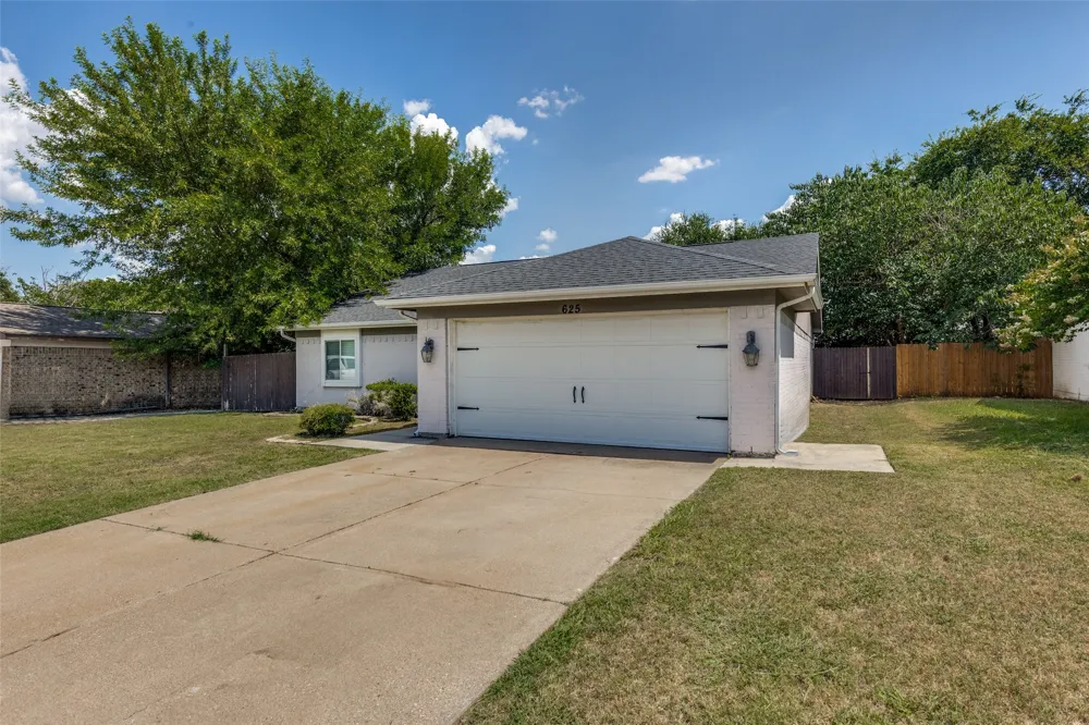 625 Park Center Boulevard Saginaw, TX 76179