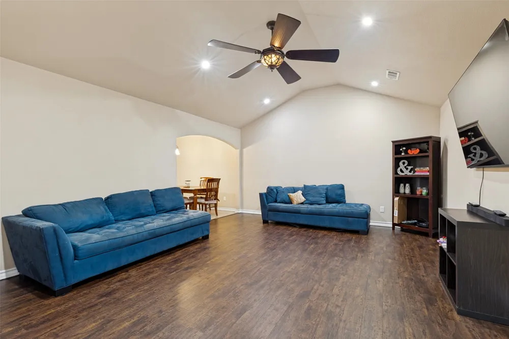 625 Park Center Boulevard Saginaw, TX 76179