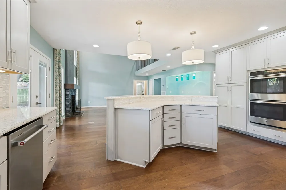 4339 Windswept Lane Grapevine, TX 76051