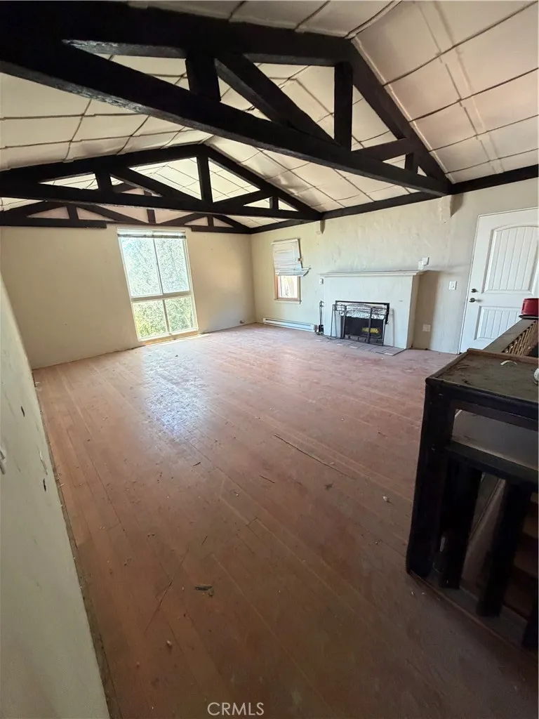 7157 Leota Canoga Park, CA 91304