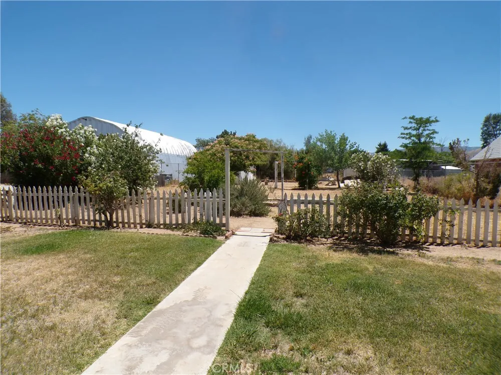 5102 W Avenue L10 Quartz Hill, CA 93536