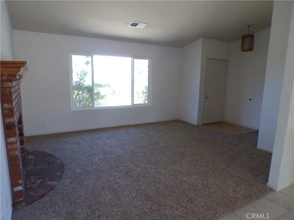 5102 W Avenue L10 Quartz Hill, CA 93536