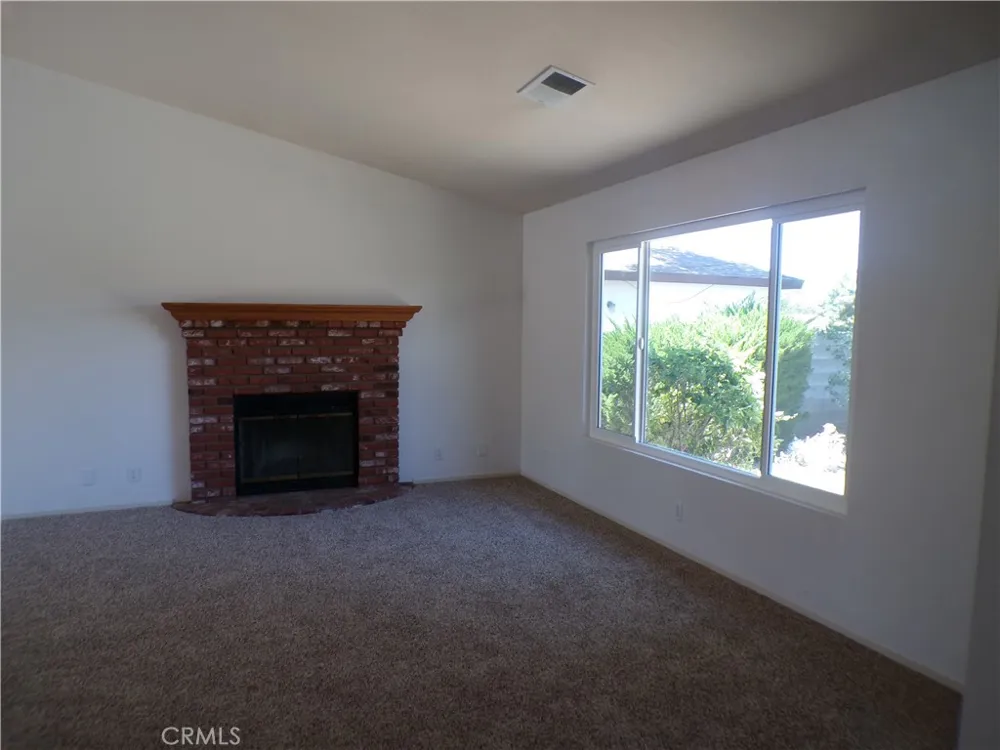 5102 W Avenue L10 Quartz Hill, CA 93536