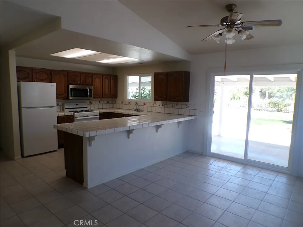 5102 W Avenue L10 Quartz Hill, CA 93536