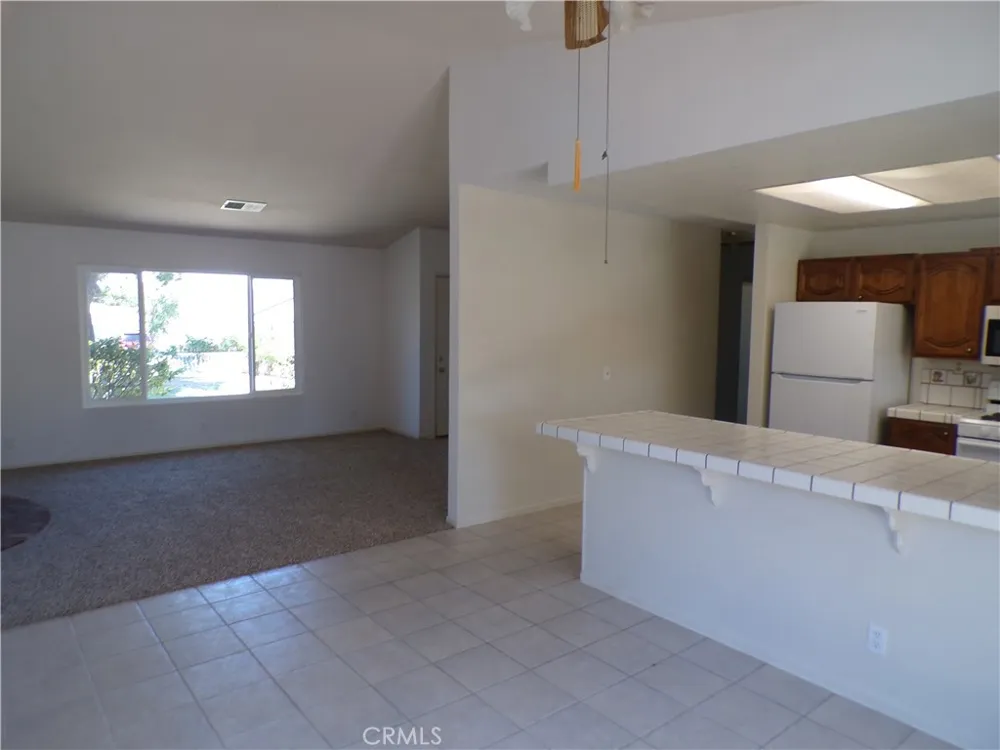 5102 W Avenue L10 Quartz Hill, CA 93536