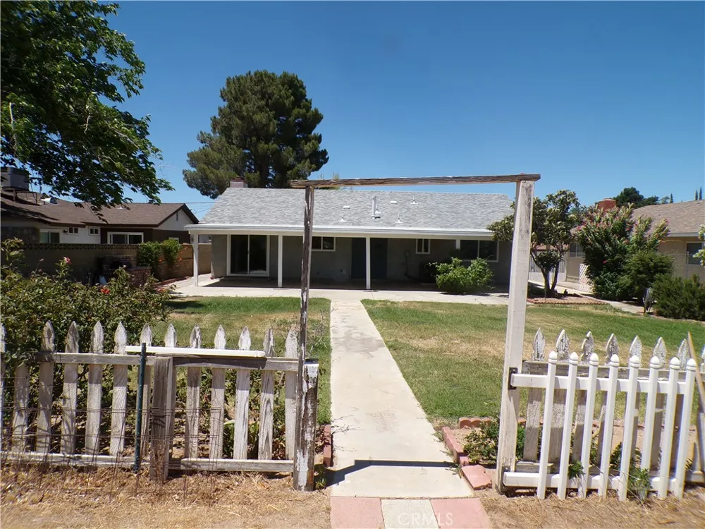 5102 W Avenue L10 Quartz Hill, CA 93536