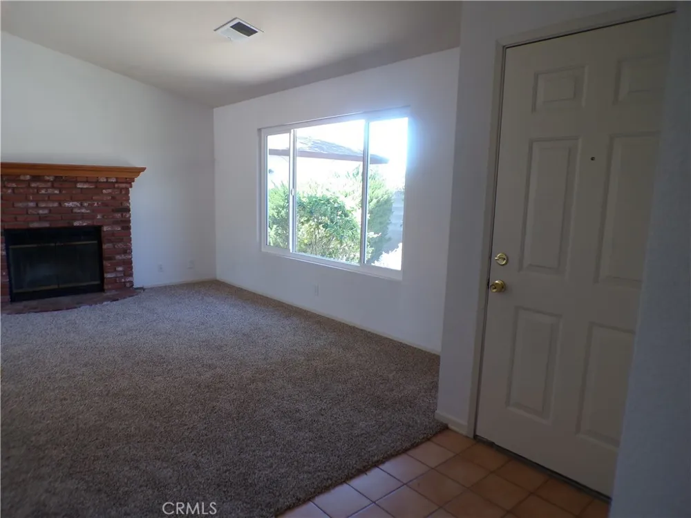 5102 W Avenue L10 Quartz Hill, CA 93536