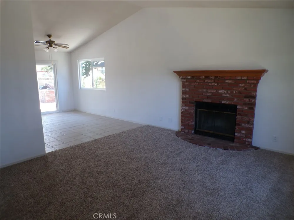 5102 W Avenue L10 Quartz Hill, CA 93536
