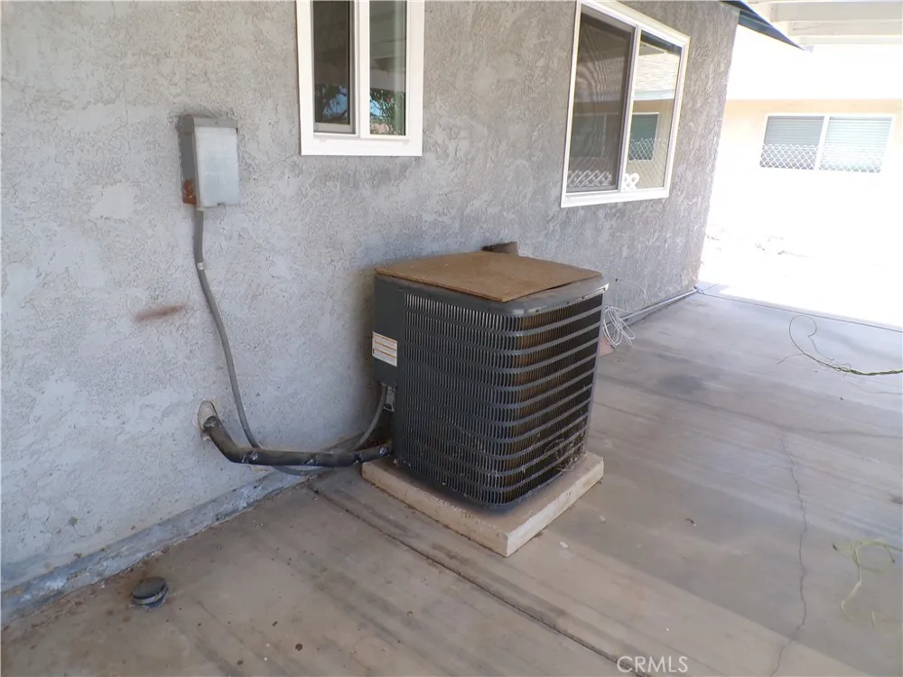 5102 W Avenue L10 Quartz Hill, CA 93536