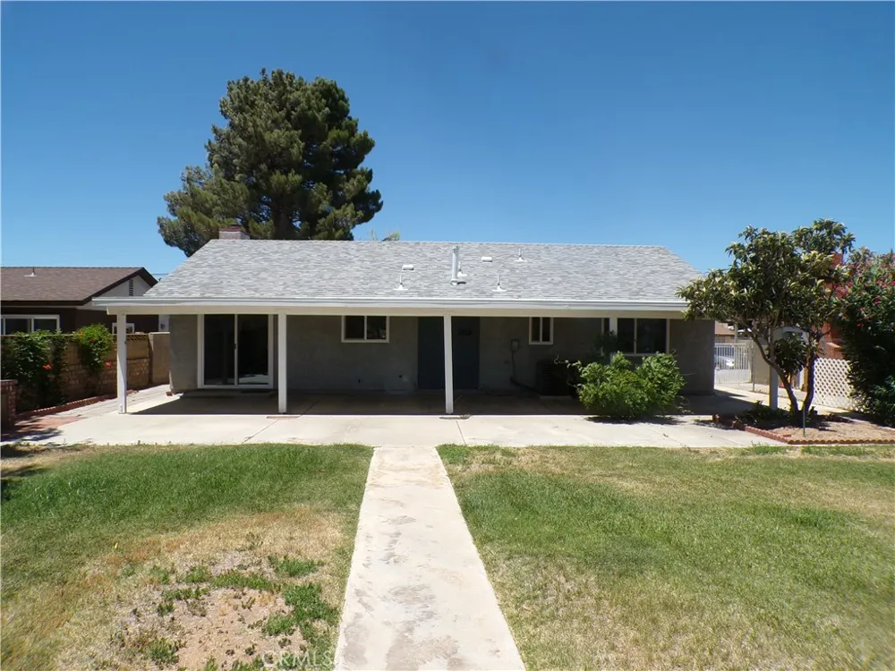 5102 W Avenue L10 Quartz Hill, CA 93536