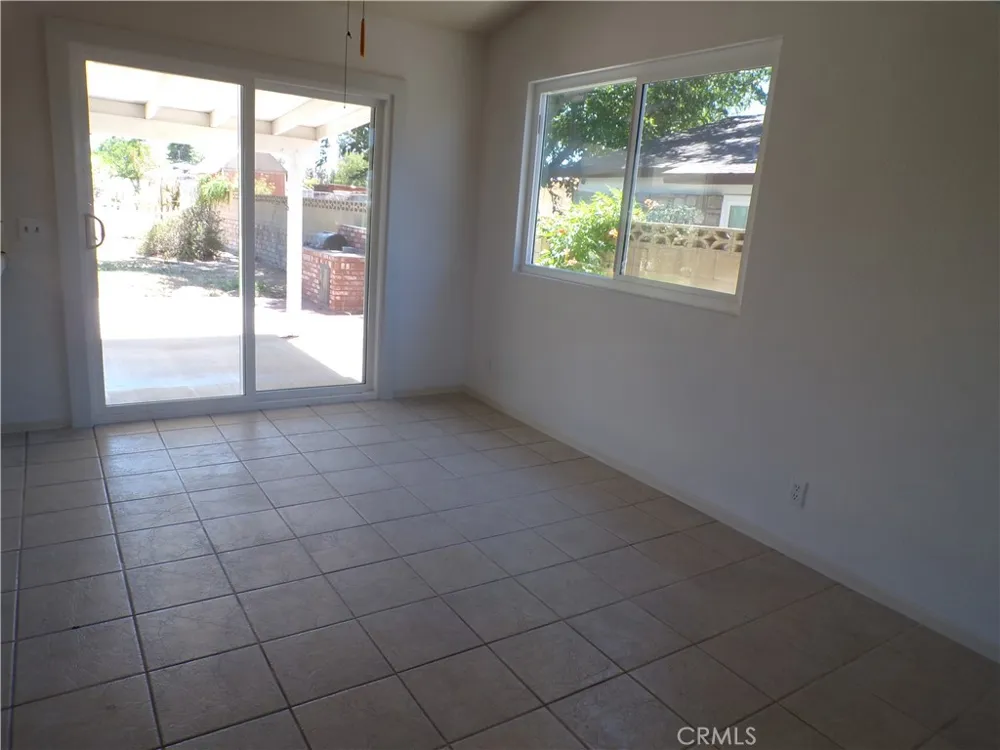 5102 W Avenue L10 Quartz Hill, CA 93536