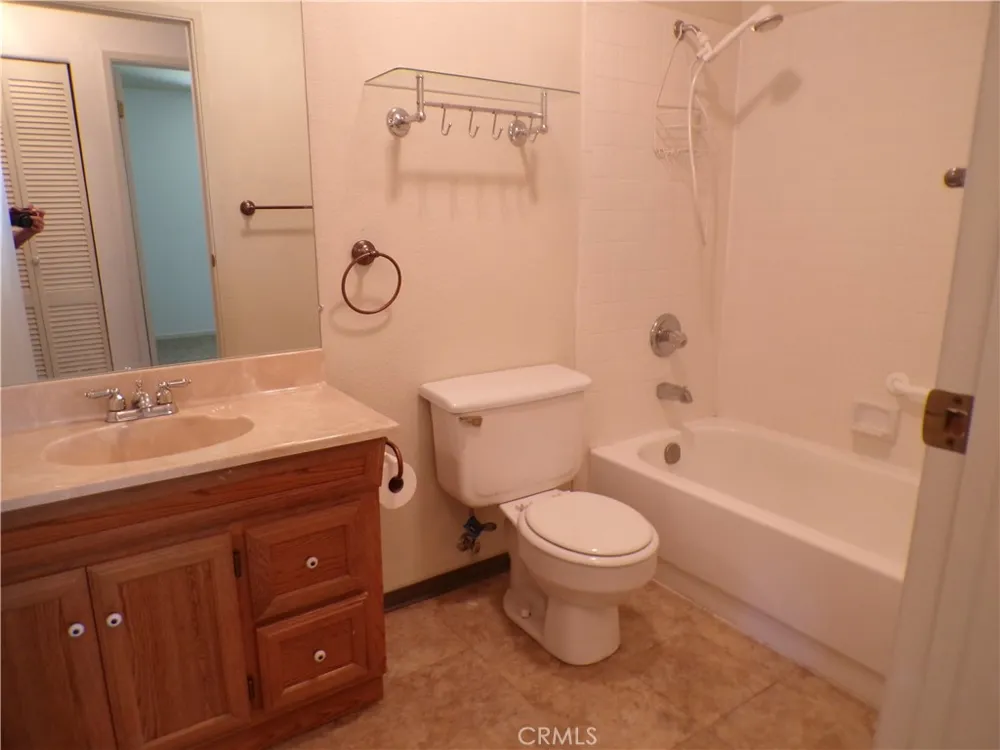 5102 W Avenue L10 Quartz Hill, CA 93536
