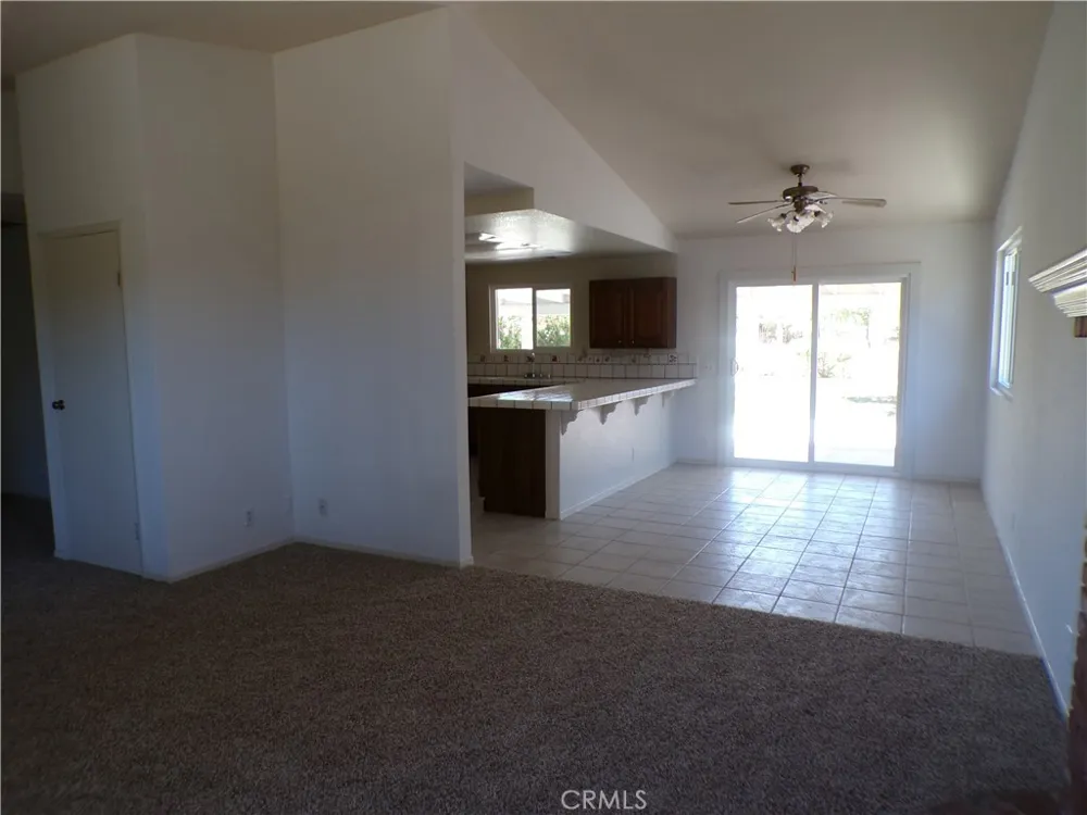 5102 W Avenue L10 Quartz Hill, CA 93536