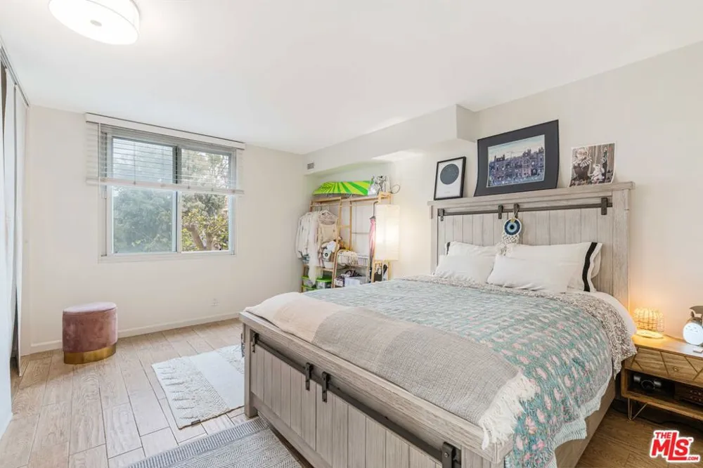 8740 Tuscany Avenue #207 Playa del Rey, CA 90293