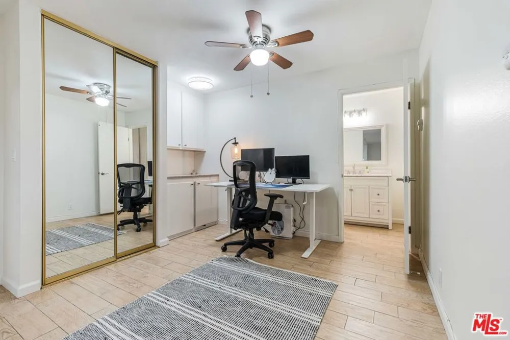 8740 Tuscany Avenue #207 Playa del Rey, CA 90293
