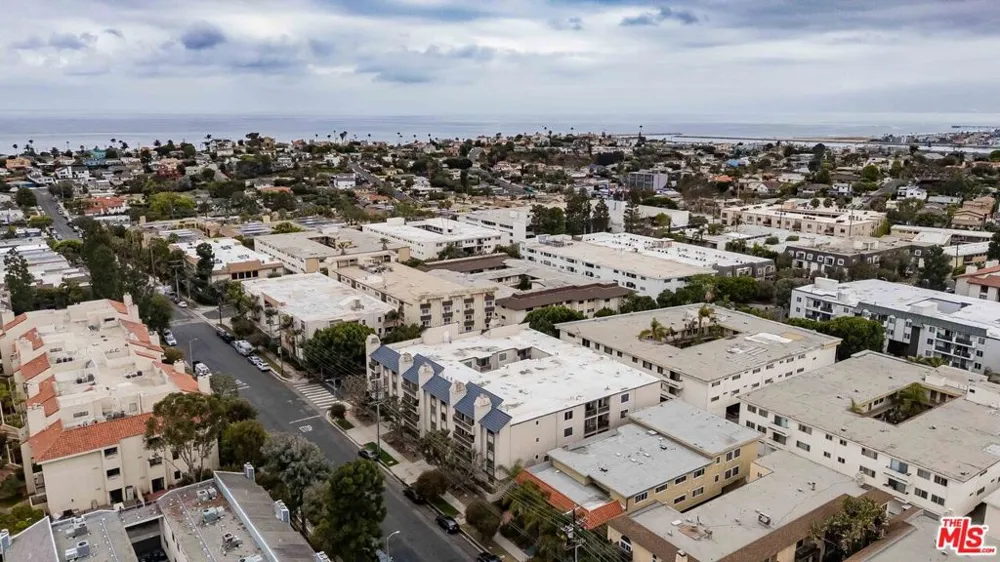 8740 Tuscany Avenue #207 Playa del Rey, CA 90293