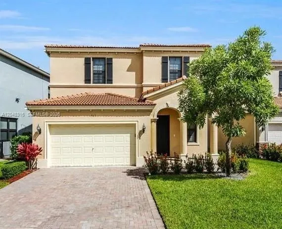 965 NE 193rd Ter Miami, FL 33179