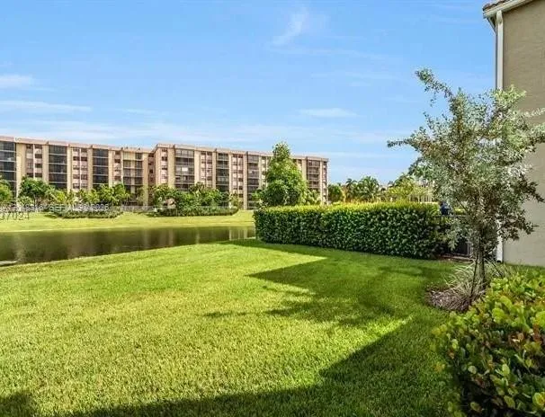 965 NE 193rd Ter Miami, FL 33179