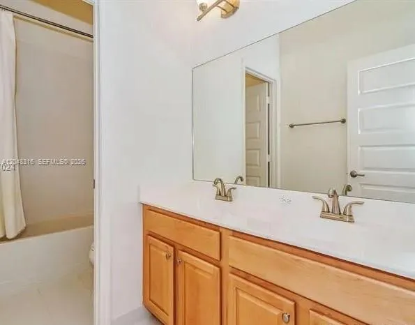 965 NE 193rd Ter Miami, FL 33179