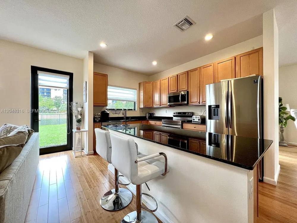 965 NE 193rd Ter Miami, FL 33179