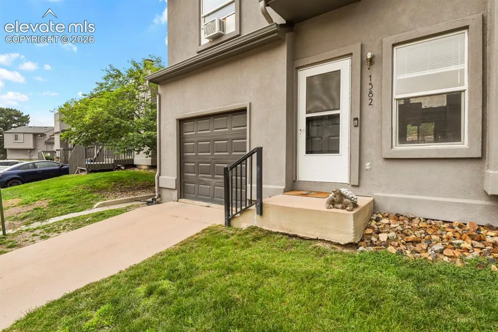 1582 Territory Trail Colorado Springs, CO 80919