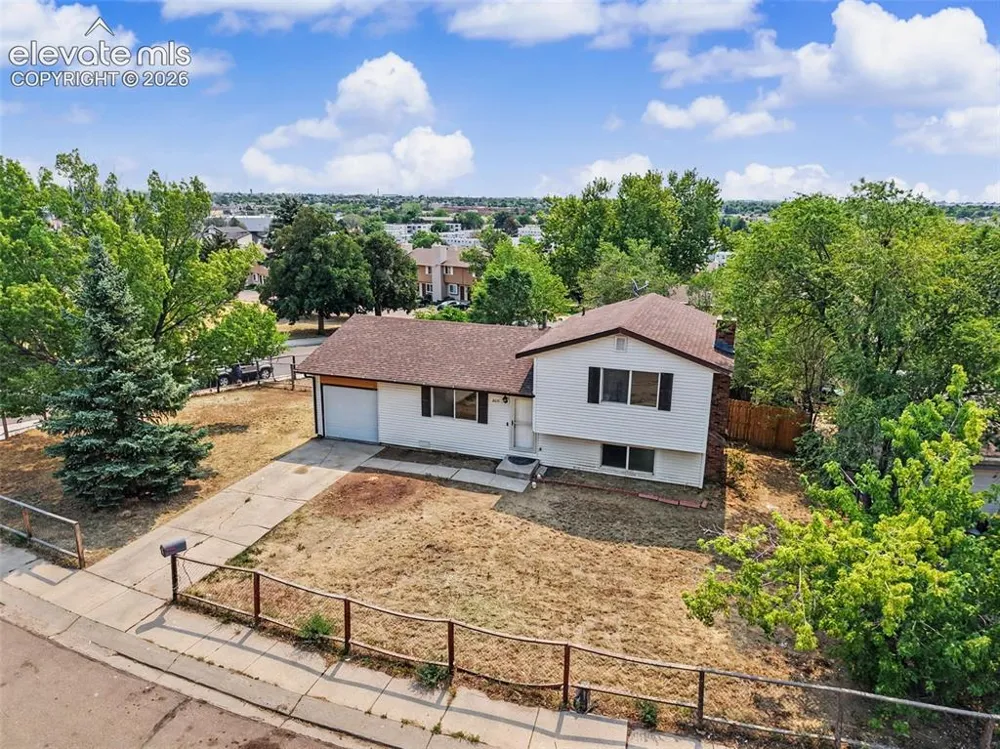 2035 Flintwood Drive Colorado Springs, CO 80910