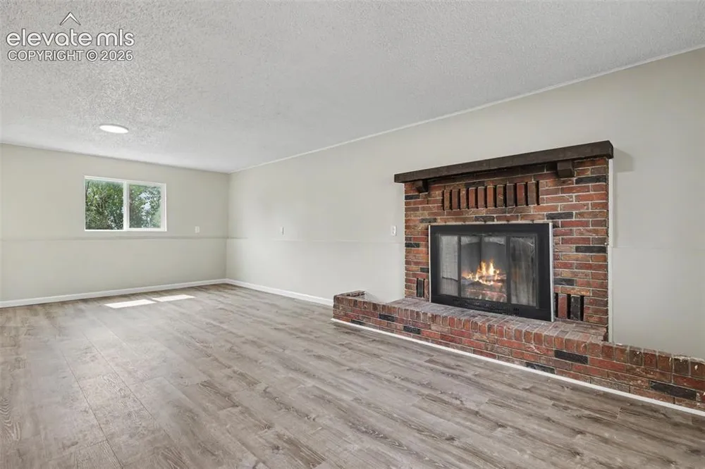 2035 Flintwood Drive Colorado Springs, CO 80910